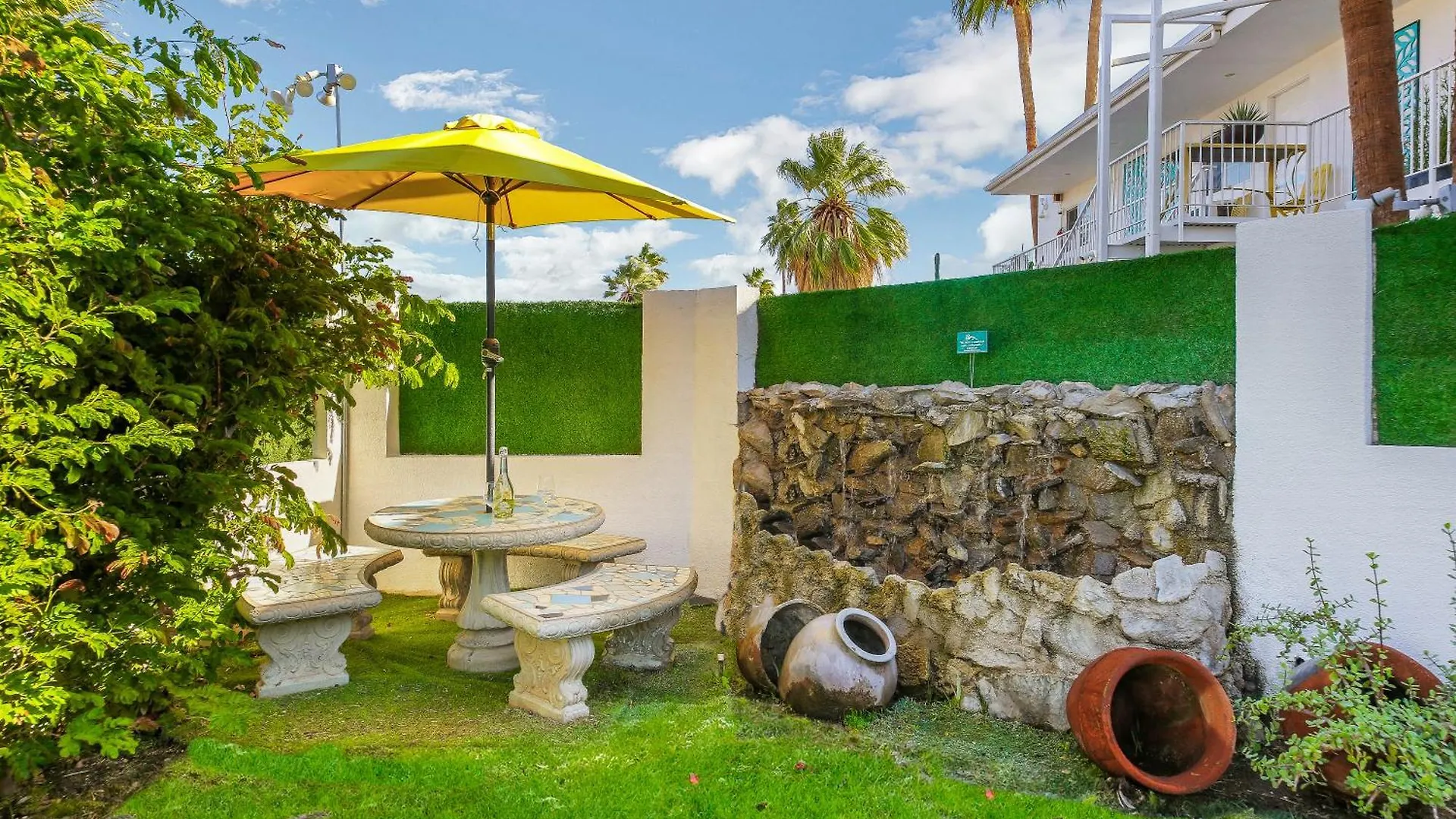 Inn At Palm Springs
