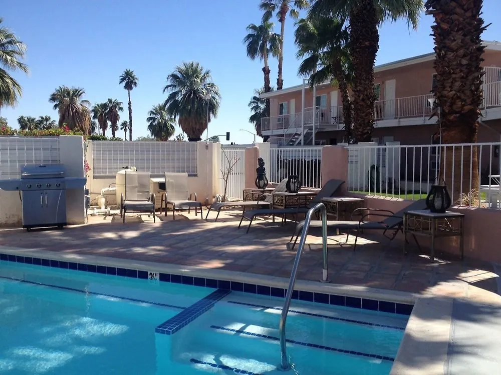 Inn At Palm Springs 3*,